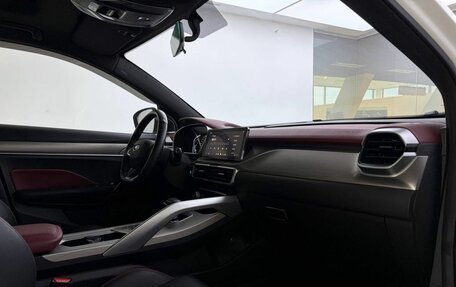 Geely Coolray I, 2023 год, 1 850 000 рублей, 13 фотография
