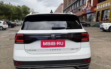 Volkswagen T-Cross I, 2022 год, 1 150 700 рублей, 5 фотография