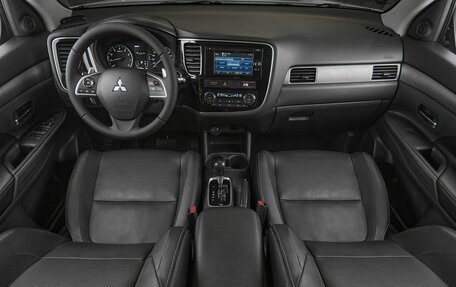 Mitsubishi Outlander III рестайлинг 3, 2013 год, 1 249 000 рублей, 5 фотография