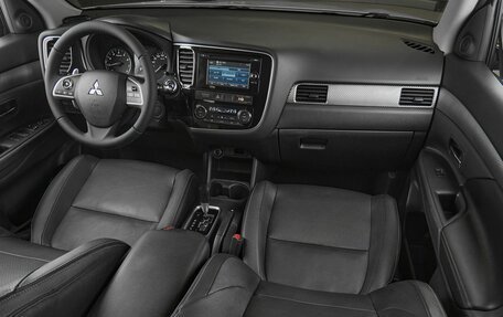 Mitsubishi Outlander III рестайлинг 3, 2013 год, 1 249 000 рублей, 6 фотография