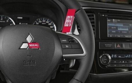 Mitsubishi Outlander III рестайлинг 3, 2013 год, 1 249 000 рублей, 9 фотография