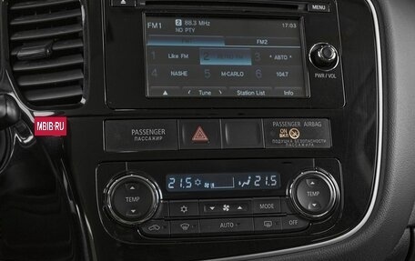 Mitsubishi Outlander III рестайлинг 3, 2013 год, 1 249 000 рублей, 15 фотография