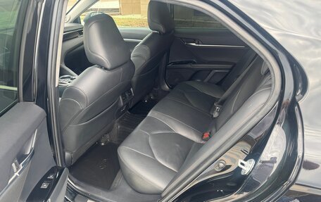 Toyota Camry, 2019 год, 2 100 000 рублей, 6 фотография
