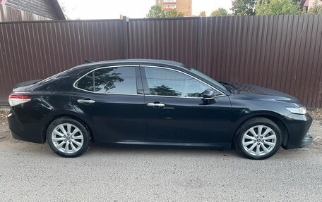 Toyota Camry, 2019 год, 2 100 000 рублей, 2 фотография