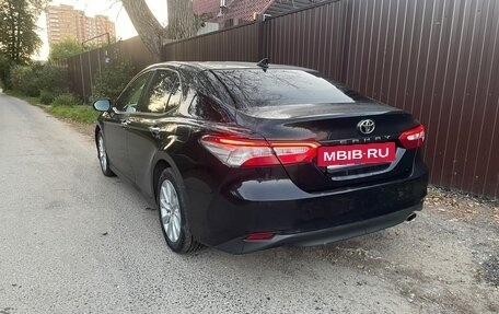 Toyota Camry, 2019 год, 2 100 000 рублей, 6 фотография
