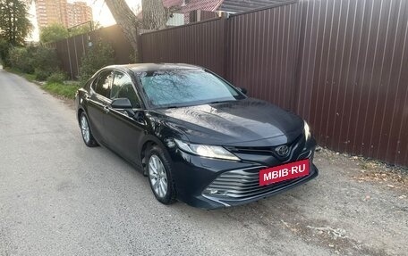 Toyota Camry, 2019 год, 2 100 000 рублей, 3 фотография
