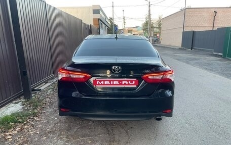 Toyota Camry, 2019 год, 2 100 000 рублей, 5 фотография