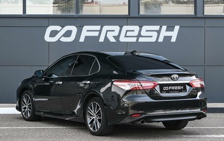 Toyota Camry, 2023 год, 3 389 000 рублей, 2 фотография