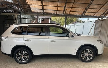 Mitsubishi Outlander III рестайлинг 3, 2013 год, 1 500 000 рублей, 1 фотография
