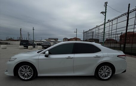 Toyota Camry, 2019 год, 2 900 000 рублей, 4 фотография