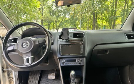 Volkswagen Polo VI (EU Market), 2013 год, 880 000 рублей, 6 фотография