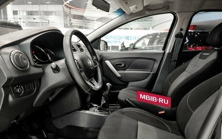 Renault Logan II, 2020 год, 990 000 рублей, 20 фотография