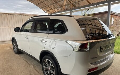 Mitsubishi Outlander III рестайлинг 3, 2013 год, 1 500 000 рублей, 6 фотография