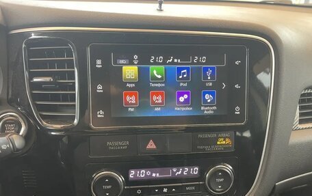 Mitsubishi Outlander III рестайлинг 3, 2013 год, 1 500 000 рублей, 12 фотография