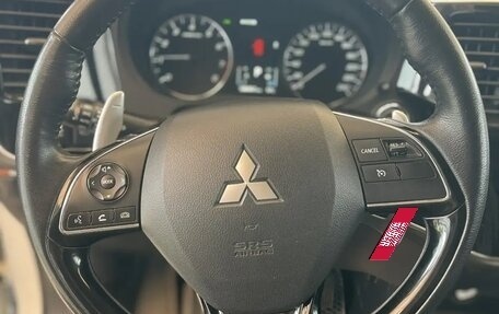 Mitsubishi Outlander III рестайлинг 3, 2013 год, 1 500 000 рублей, 13 фотография