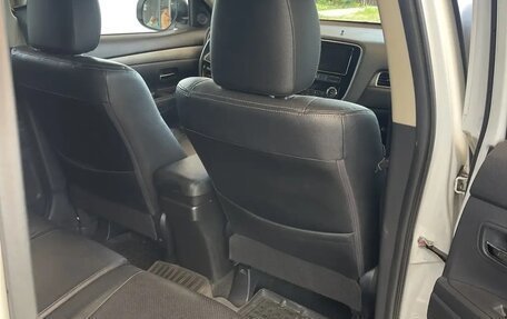Mitsubishi Outlander III рестайлинг 3, 2013 год, 1 500 000 рублей, 20 фотография