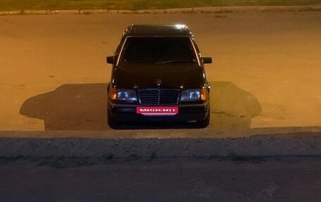 Mercedes-Benz E-Класс, 1993 год, 430 000 рублей, 6 фотография