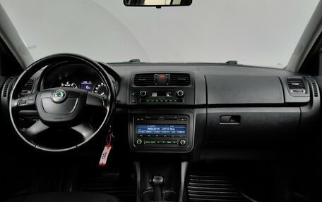 Skoda Fabia II, 2011 год, 728 000 рублей, 12 фотография