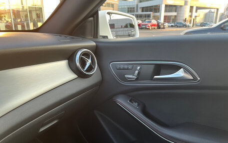 Mercedes-Benz CLA, 2018 год, 2 650 000 рублей, 15 фотография