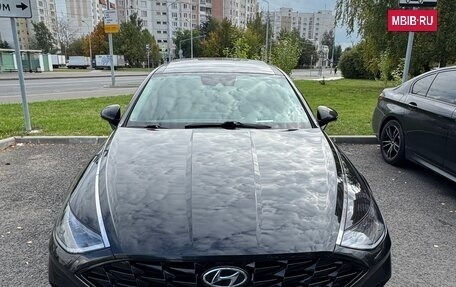 Hyundai Sonata VIII, 2020 год, 2 650 000 рублей, 2 фотография