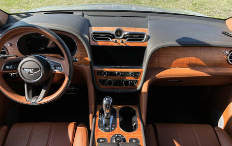 Bentley Bentayga I, 2023 год, 21 900 000 рублей, 12 фотография