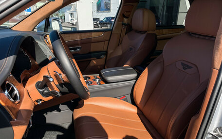 Bentley Bentayga I, 2023 год, 21 900 000 рублей, 15 фотография