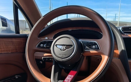 Bentley Bentayga I, 2023 год, 21 900 000 рублей, 14 фотография