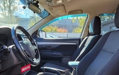 Mitsubishi Outlander III рестайлинг 3, 2017 год, 1 800 000 рублей, 1 фотография