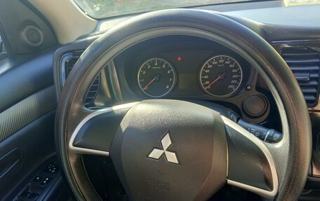 Mitsubishi Outlander III рестайлинг 3, 2012 год, 1 200 000 рублей, 4 фотография