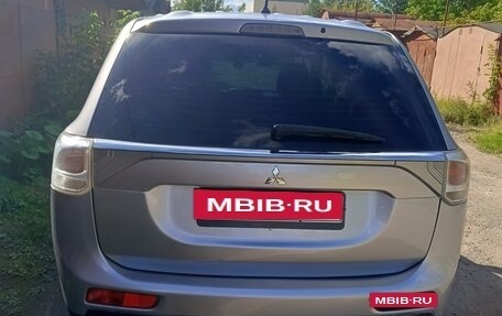 Mitsubishi Outlander III рестайлинг 3, 2012 год, 1 200 000 рублей, 3 фотография