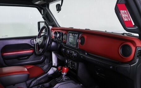 Jeep Wrangler, 2022 год, 4 500 000 рублей, 10 фотография