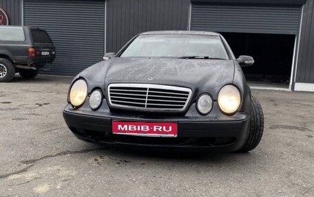 Mercedes-Benz CLK-Класс, 2000 год, 250 000 рублей, 1 фотография