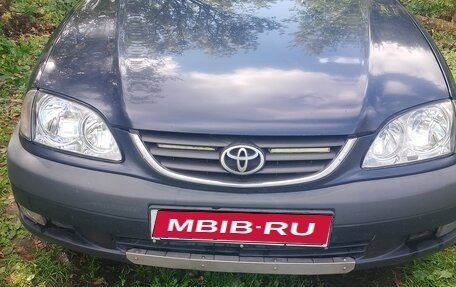 Toyota Avensis III рестайлинг, 2001 год, 350 000 рублей, 1 фотография