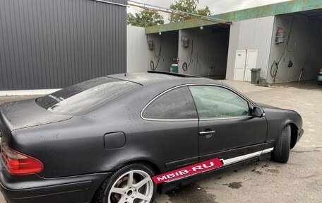 Mercedes-Benz CLK-Класс, 2000 год, 250 000 рублей, 4 фотография