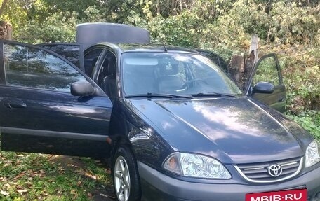 Toyota Avensis III рестайлинг, 2001 год, 350 000 рублей, 27 фотография