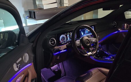 Mercedes-Benz E-Класс AMG, 2018 год, 6 100 000 рублей, 10 фотография