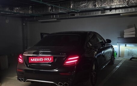 Mercedes-Benz E-Класс AMG, 2018 год, 6 100 000 рублей, 9 фотография