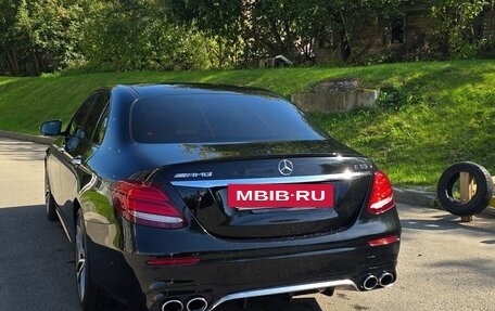 Mercedes-Benz E-Класс AMG, 2018 год, 6 100 000 рублей, 28 фотография