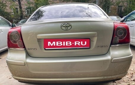 Toyota Avensis III рестайлинг, 2004 год, 690 000 рублей, 5 фотография