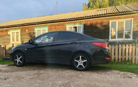 Hyundai Solaris II рестайлинг, 2013 год, 700 000 рублей, 8 фотография