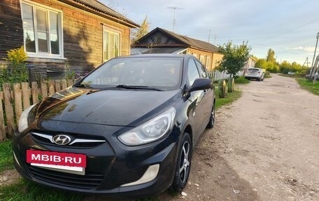Hyundai Solaris II рестайлинг, 2013 год, 700 000 рублей, 2 фотография