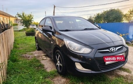 Hyundai Solaris II рестайлинг, 2013 год, 700 000 рублей, 3 фотография
