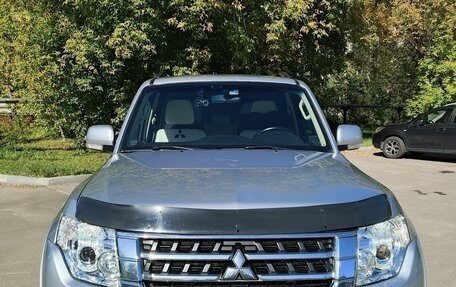 Mitsubishi Pajero IV, 2014 год, 2 450 000 рублей, 2 фотография