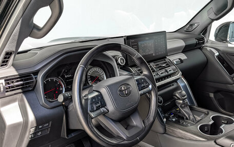 Toyota Land Cruiser, 2023 год, 11 450 000 рублей, 15 фотография