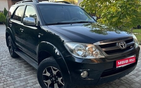 Toyota Fortuner I, 2005 год, 2 800 000 рублей, 3 фотография