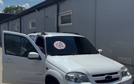 Chevrolet Niva I рестайлинг, 2017 год, 670 000 рублей, 1 фотография