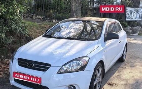 KIA cee'd I рестайлинг, 2008 год, 700 000 рублей, 1 фотография