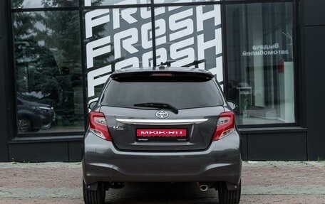 Toyota Vitz, 2015 год, 969 000 рублей, 4 фотография
