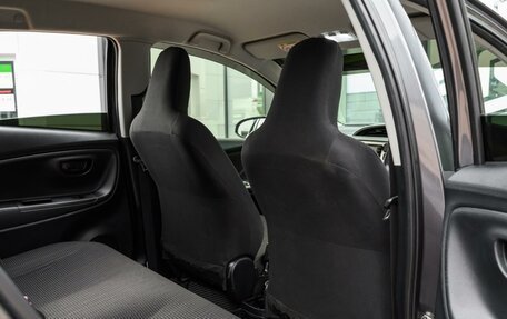 Toyota Vitz, 2015 год, 969 000 рублей, 10 фотография