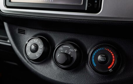 Toyota Vitz, 2015 год, 969 000 рублей, 13 фотография